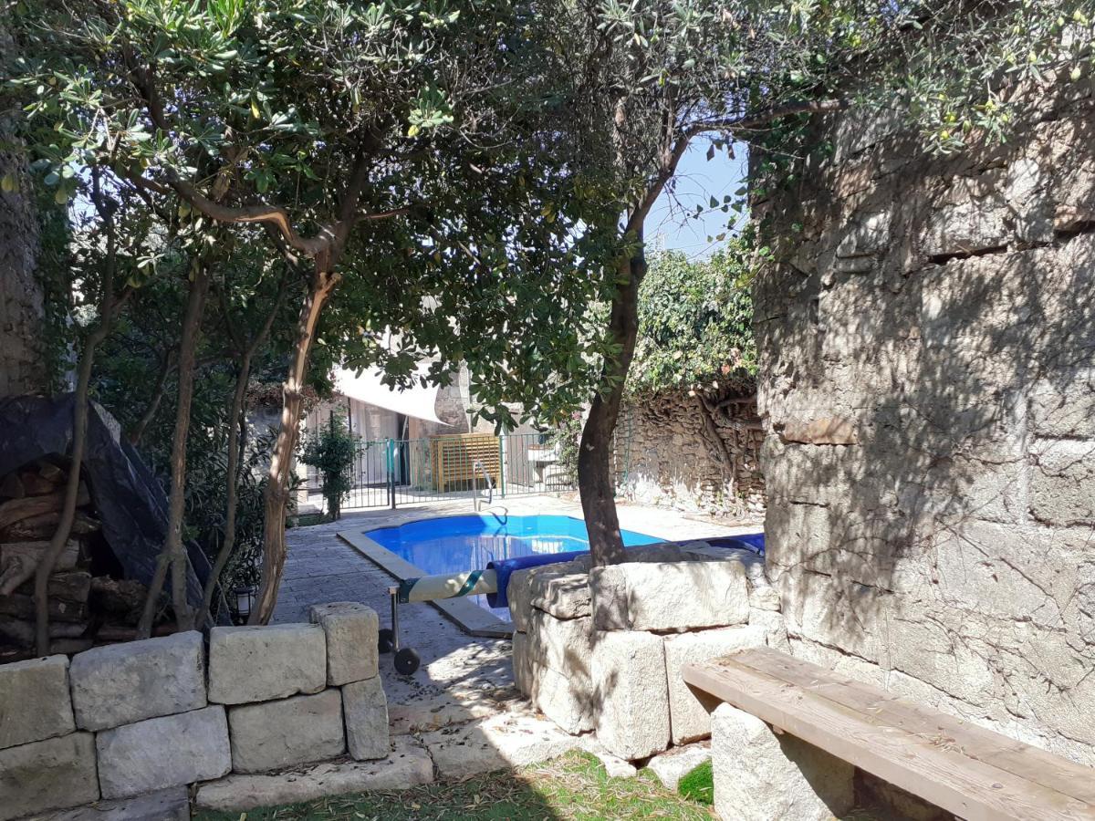 La Maison d'à Côté Mus Extérieur photo